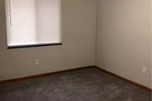 2011 Riverside Dr, Dayton, OH 45405 - Photo 10