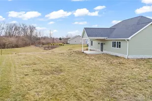 9907 Barnum Rd, Piqua, OH 45356 - Photo 6