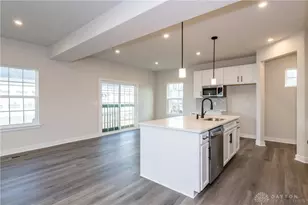 2299 Cold Strm Dr, Centerville, OH 45458 - Photo 2