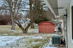 1924 Marinette Dr, Springfield, OH 45503 - Photo 24