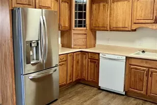 2511 Galway Ct, Troy, OH 45373 - Photo 4