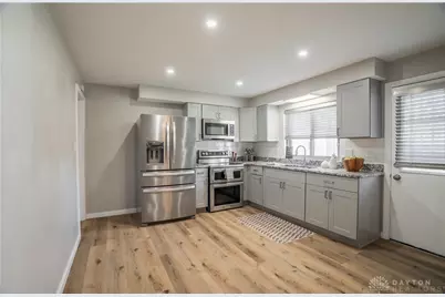 401 Stuckhardt Road, Dayton, OH 45426 - Photo 10