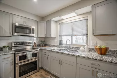 401 Stuckhardt Road, Dayton, OH 45426 - Photo 12