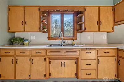 208 Glenview Drive, Dayton, OH 45440 - Photo 10