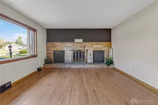 208 Glenview Dr, Beavercreek, OH 45440 - Photo 4