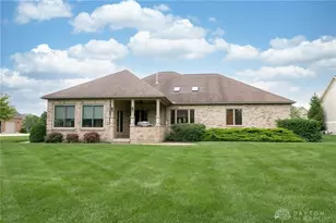 2659 Stonebridge Dr, Troy, OH 45373 - Photo 2