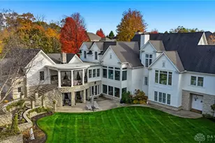 109 Castle Pines Ct, Beavercreek Twp, OH 45385 - Photo 4