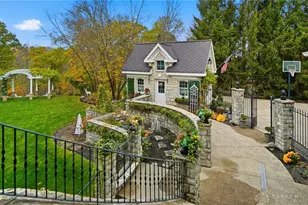 109 Castle Pines Ct, Beavercreek Twp, OH 45385 - Photo 24