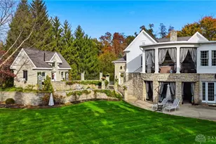 109 Castle Pines Ct, Beavercreek Twp, OH 45385 - Photo 10