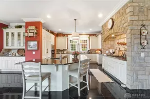 109 Castle Pines Ct, Beavercreek Twp, OH 45385 - Photo 16