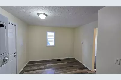 4725 W Hillcrest Avenue, Dayton, OH 45406 - Photo 8