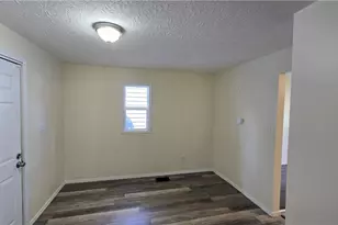4725 W Hillcrest Ave, Dayton, OH 45406 - Photo 8