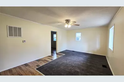 4725 W Hillcrest Avenue, Dayton, OH 45406 - Photo 4