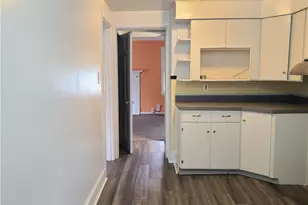 2401 Rugby Rd, Dayton, OH 45406 - Photo 8