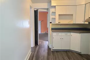 2401 Rugby Rd, Dayton, OH 45406 - Photo 8