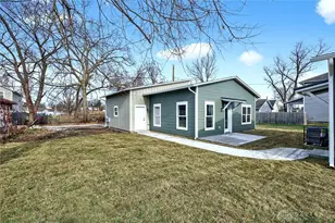 1131 W 2nd St, Dayton, OH 45402 - Photo 24