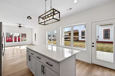 1131 W 2nd Street, Dayton, OH 45402 - Photo 8