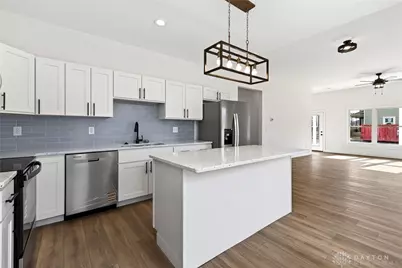 1131 W 2nd Street, Dayton, OH 45402 - Photo 6