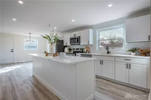 224 Prague Ct, Dayton, OH 45458 - Photo 8