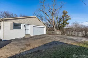 224 Prague Ct, Dayton, OH 45458 - Photo 32