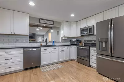 6100 Charlesgate Road, Huber Heights, OH 45424 - Photo 8