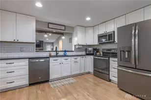 6100 Charlesgate Rd, Huber Heights, OH 45424 - Photo 8