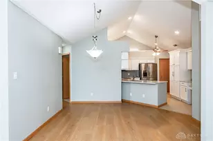 2133 Willow Run Cir, Mad River Twp, OH 45323 - Photo 14