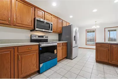 9048 Bedford Court, Clear Creek Township, OH 45458 - Photo 12