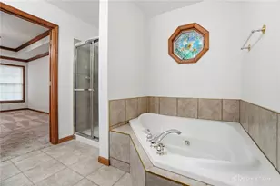 9048 Bedford Ct, Clear Creek Township, OH 45458 - Photo 16