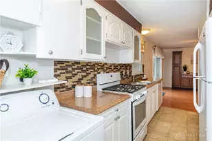 1005 Chateau Dr, Kettering, OH 45429 - Photo 20