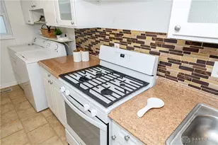 1005 Chateau Dr, Kettering, OH 45429 - Photo 18