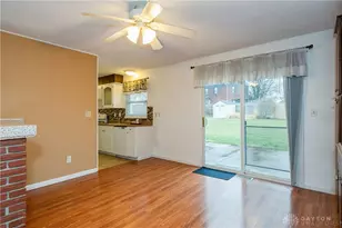 1005 Chateau Dr, Kettering, OH 45429 - Photo 12