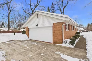 1326 Lemcke Rd, Dayton, OH 45434 - Photo 4