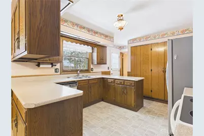 1326 Lemcke Road, Beavercreek, OH 45434 - Photo 8