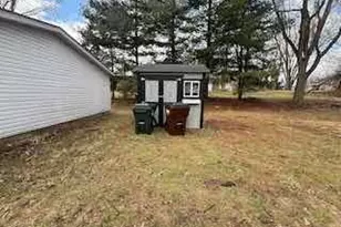 385 Grant St, Harveysburg, OH 45032 - Photo 4