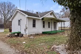 2307 Middletown Eaton Rd, Middletown, OH 45042 - Photo 2