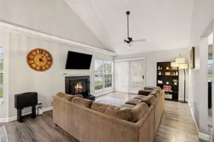 1596 Longbow Ln, Dayton, OH 45449 - Photo 2