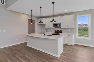 3605 Cypress Pointe Dr, Bellbrook, OH 45305 - Photo 2