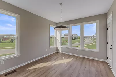 3605 Cypress Pointe Drive, Bellbrook, OH 45305 - Photo 10
