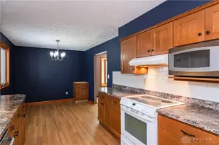 2076 Granada Dr, Beavercreek, OH 45431 - Photo 16