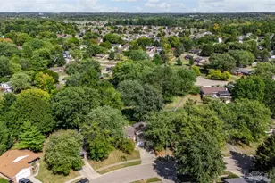 2389 Windsor Village Dr, Miamisburg, OH 45342 - Photo 32