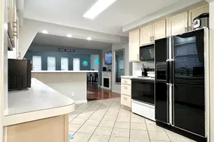 99 Woolery Ln, Dayton, OH 45415 - Photo 8