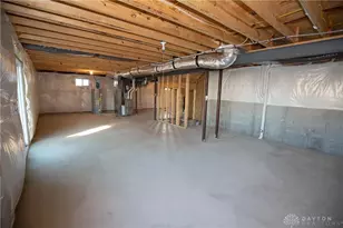 550 Crossing Ln, Dayton, OH 45449 - Photo 46