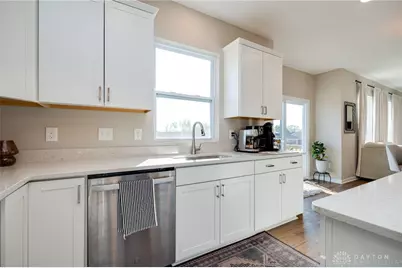 550 Crossing Lane, Dayton, OH 45449 - Photo 16