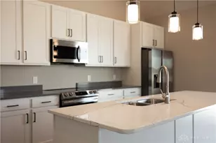 1505 Kingsgate Rd, Springfield, OH 45502 - Photo 8