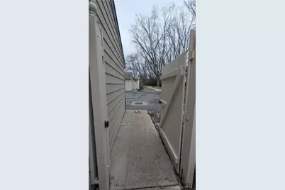 7809 Capitol Hill Lane, Dayton, OH 45459 - Photo 38