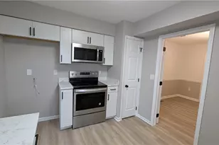 7809 Capitol Hill Ln, Dayton, OH 45459 - Photo 12