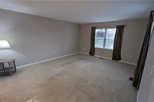 7809 Capitol Hill Ln, Dayton, OH 45459 - Photo 6