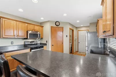 6830 Sun Ridge Drive, Waynesville, OH 45068 - Photo 12