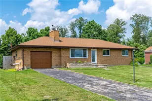 3976 Graham Dr, Beavercreek, OH 45431 - Photo 1